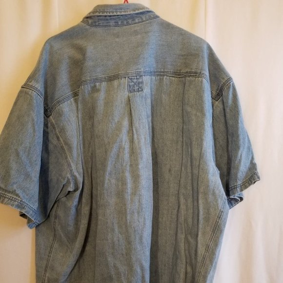 Shirt - Picture 2 of 4